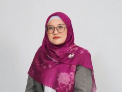 Sekretaris Fakultas Bahasa, Sastra dan Budaya Unissula Raih Gelar Doktor