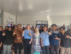 Hasil Studi Lapangan Dipamerkan, Mahasiswa PWK Unissula Soroti Kemijen